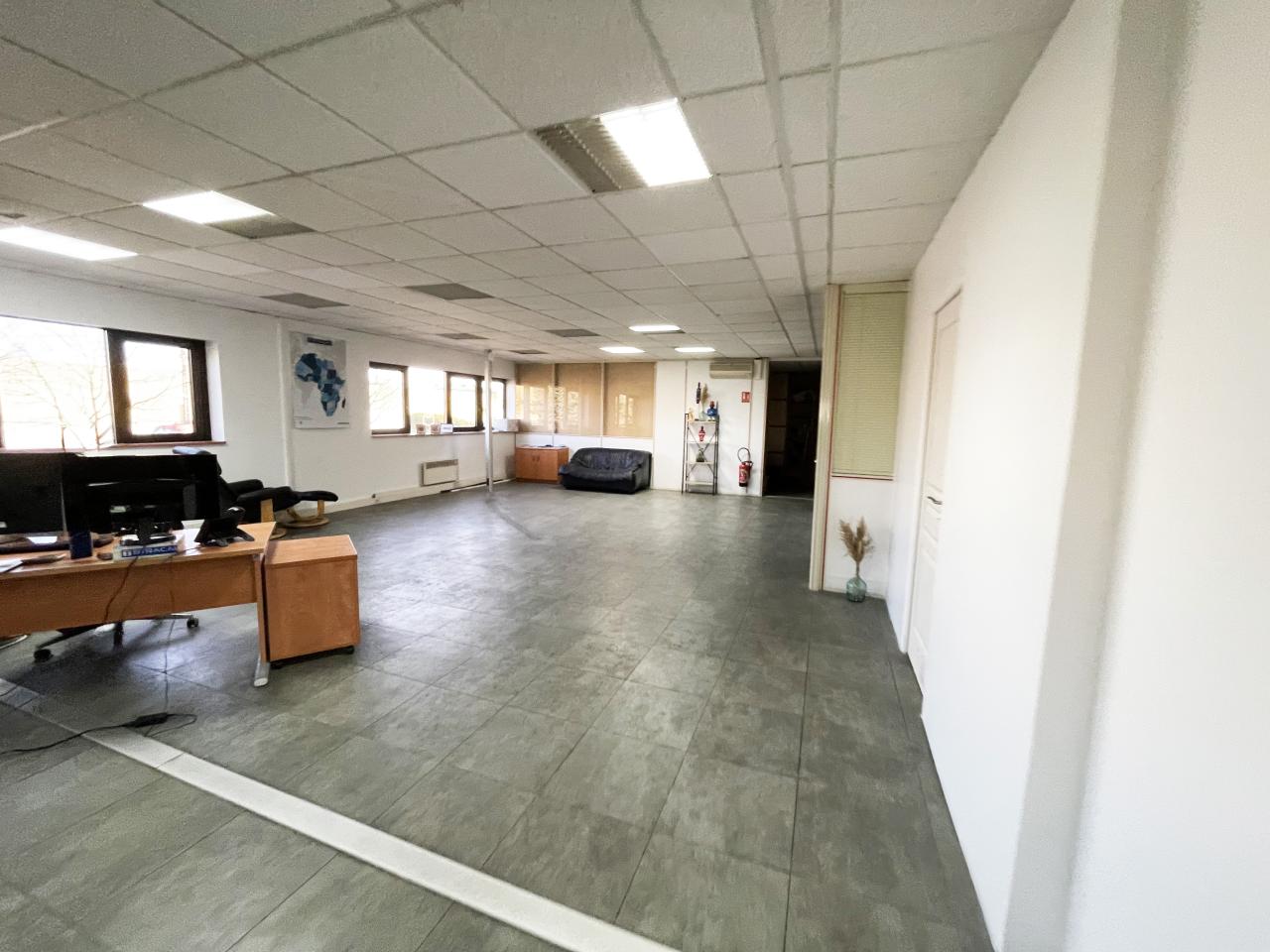 Local d'activité Genas 2000m² Location local d'activité Genas Rhône OLACT2529117 16